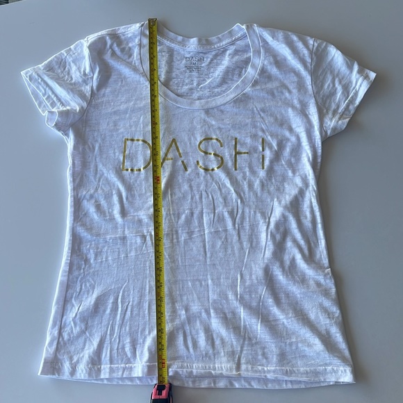 DASH on Melrose Kardashian T-shirt 💛 Flawless & SO soft! - Picture 6 of 6